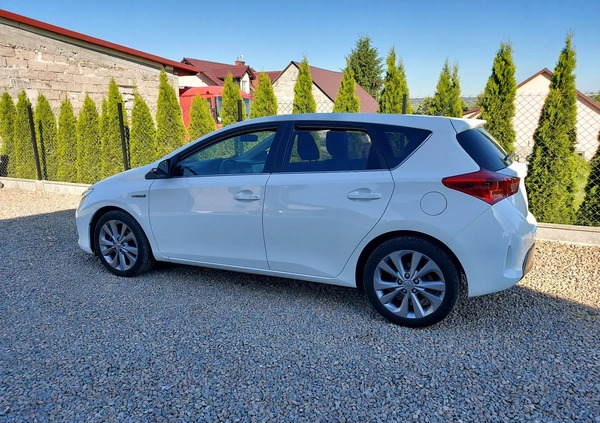 Toyota Auris cena 45900 przebieg: 154000, rok produkcji 2013 z Janowiec Wielkopolski małe 211